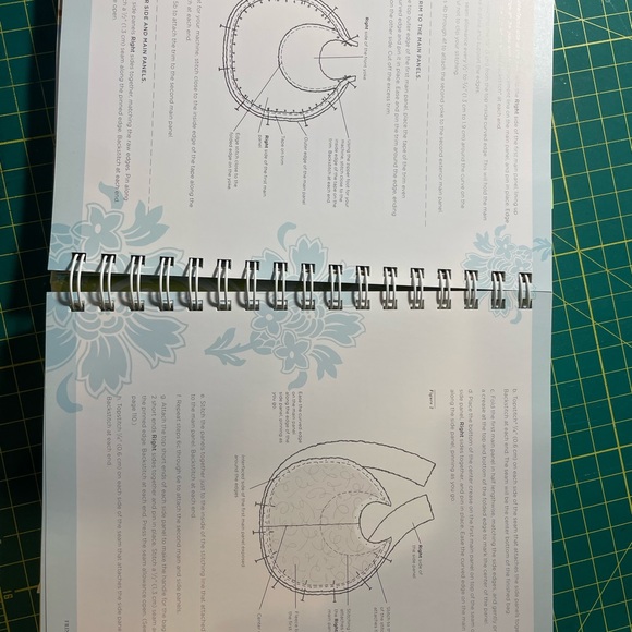 Amy Butler’s pattern book - Picture 4 of 6